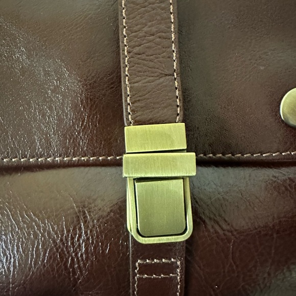 Red Envelope Luxury Leather Excursion Travel Toiletries roll Case - Picture 6 of 6